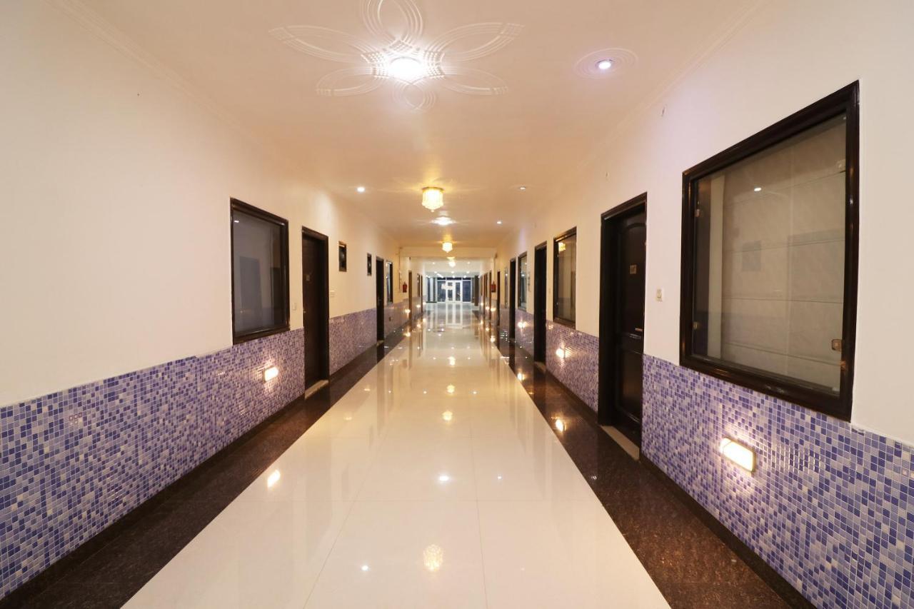 Oyo Hotel Inn Way Szionipat Kültér fotó
