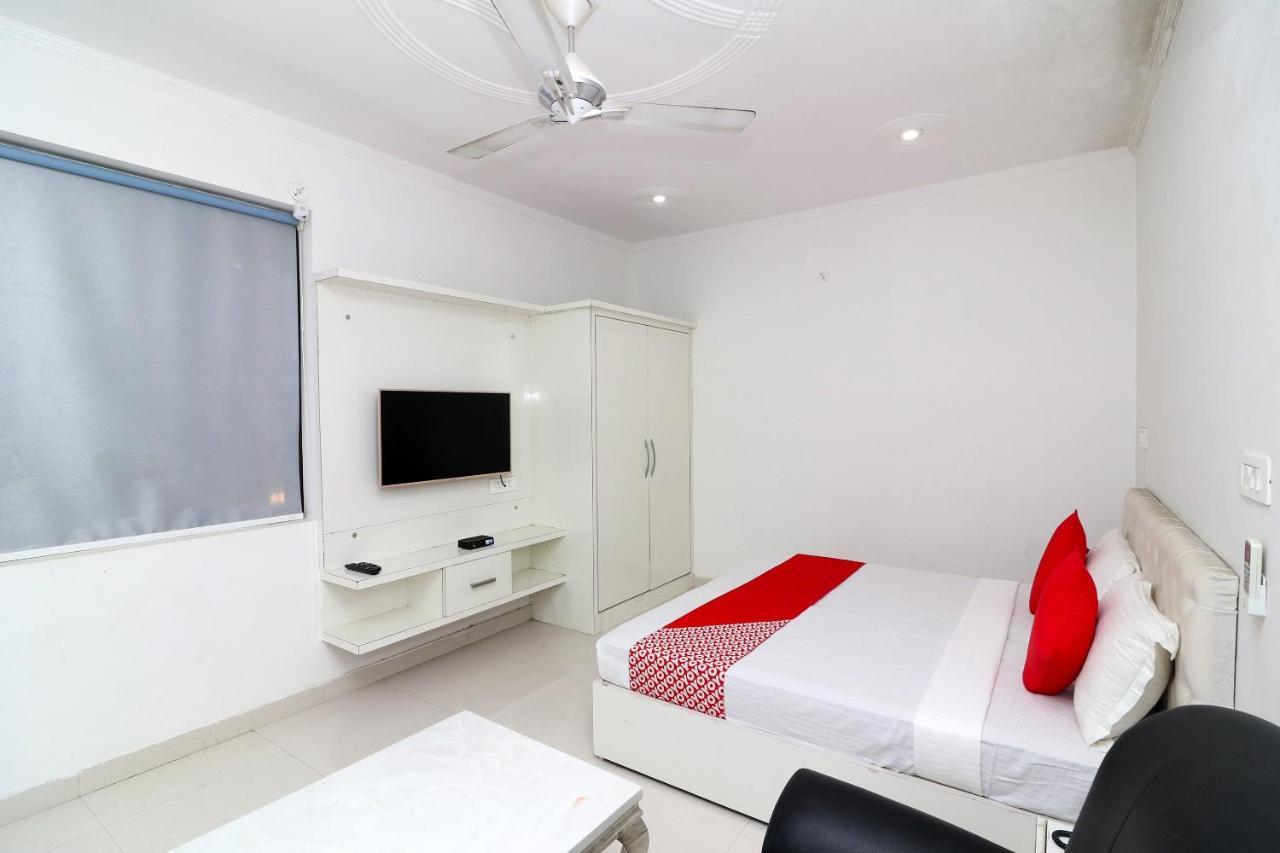 Oyo Hotel Inn Way Szionipat Kültér fotó