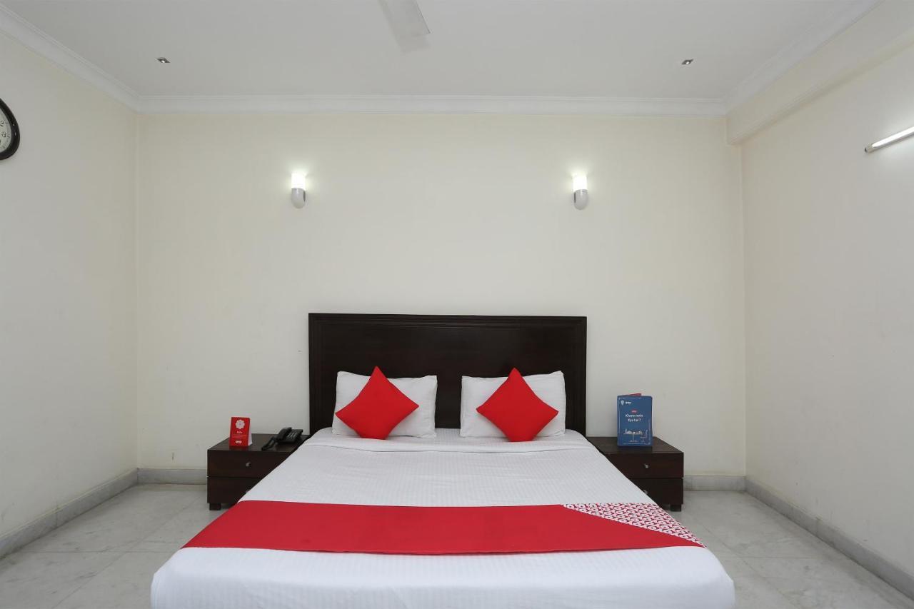 Oyo Hotel Inn Way Szionipat Kültér fotó